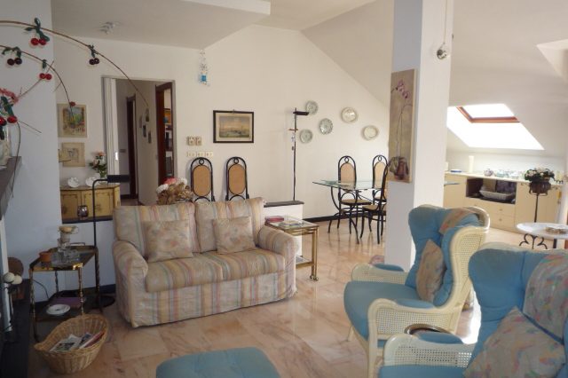 rapallo-attico-vista-mare-con-3-camere-da-letto-010