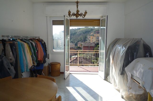Rapallo - Appartamento Ristrutturato Con 2 Camere 015
