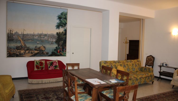 Appartamento Zona Porto - Salone 5