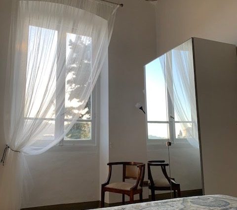 Una camera matrimoniale