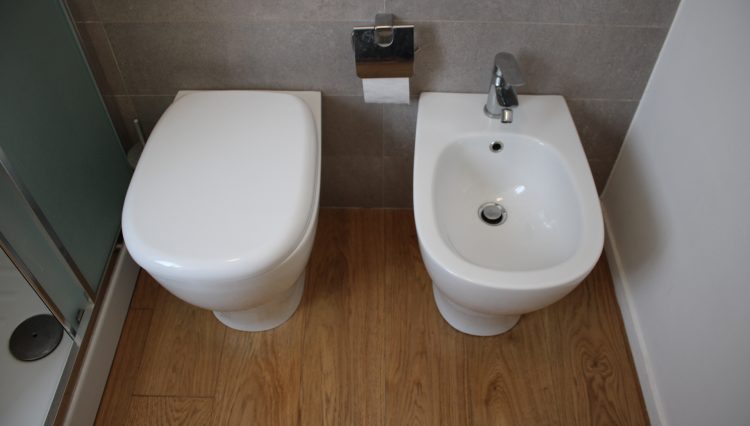 Affitto v.Bozzo Costa - Bagno 1